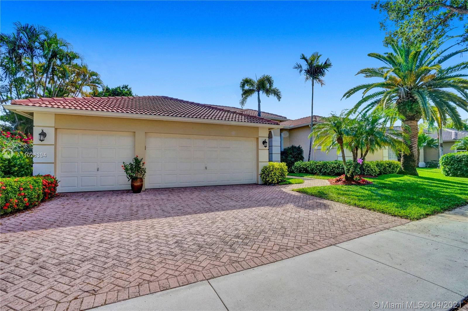 225 Landings Blvd, Weston, FL 33327