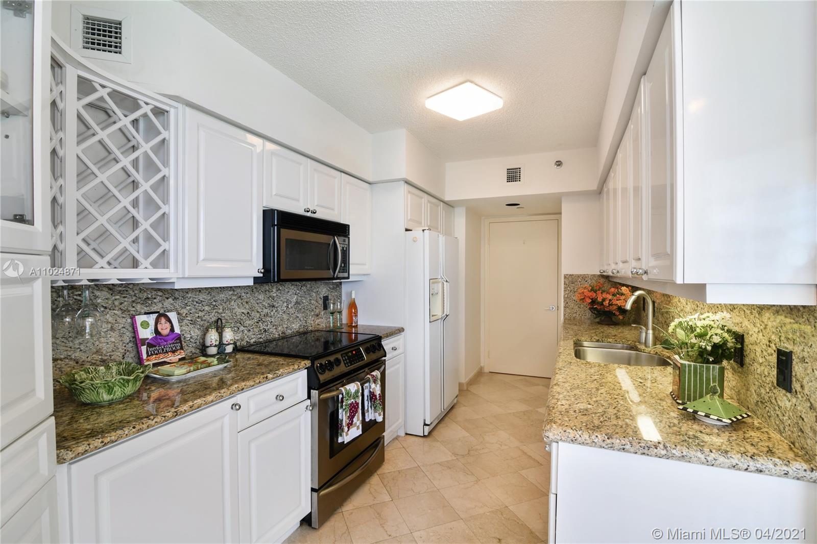 Sunny Isles Beach, FL 33160,16445 Collins Ave #2322