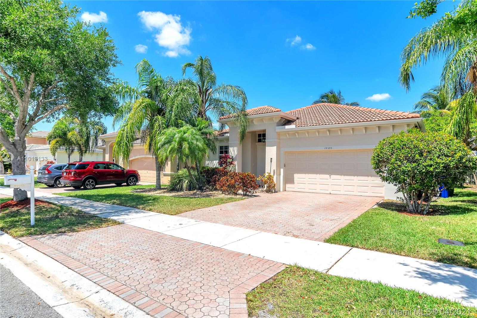 Pembroke Pines, FL 33332,19335 SW 66th St