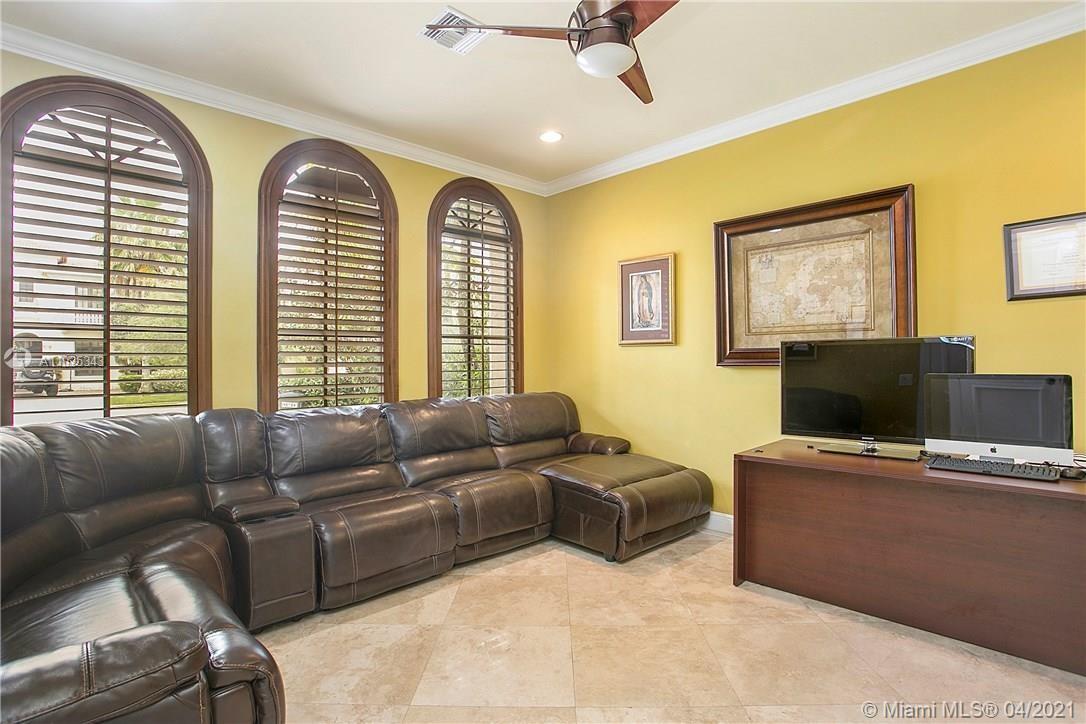 Boca Raton, FL 33496,17946 Lake Azure Way