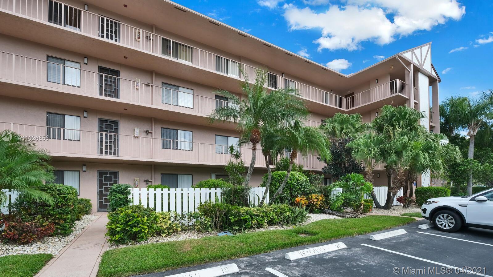 Delray Beach, FL 33446,7320 Amberly Ln #302