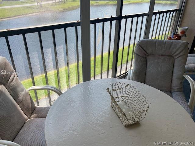 Delray Beach, FL 33446,7320 Amberly Ln #302