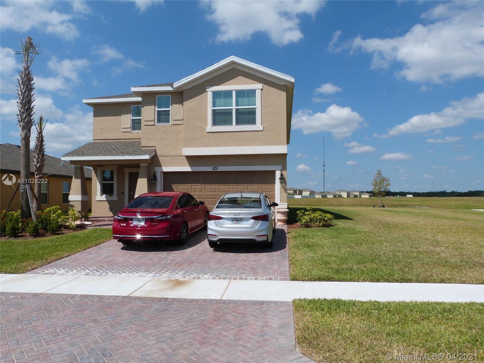 831 Bent Creek Dr, Fort Pierce, FL 34947