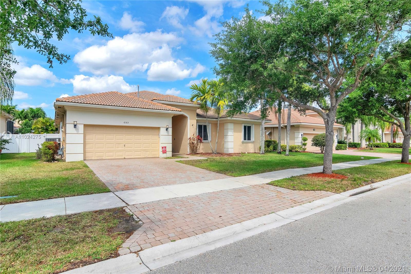 6163 SW 191st Ave, Pembroke Pines, FL 33332