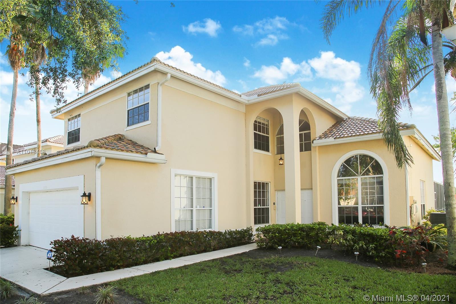 10860 Tamoron Ln, Boca Raton, FL 33498