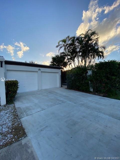 5286 Stonybrook Dr, Boynton Beach, FL 33437