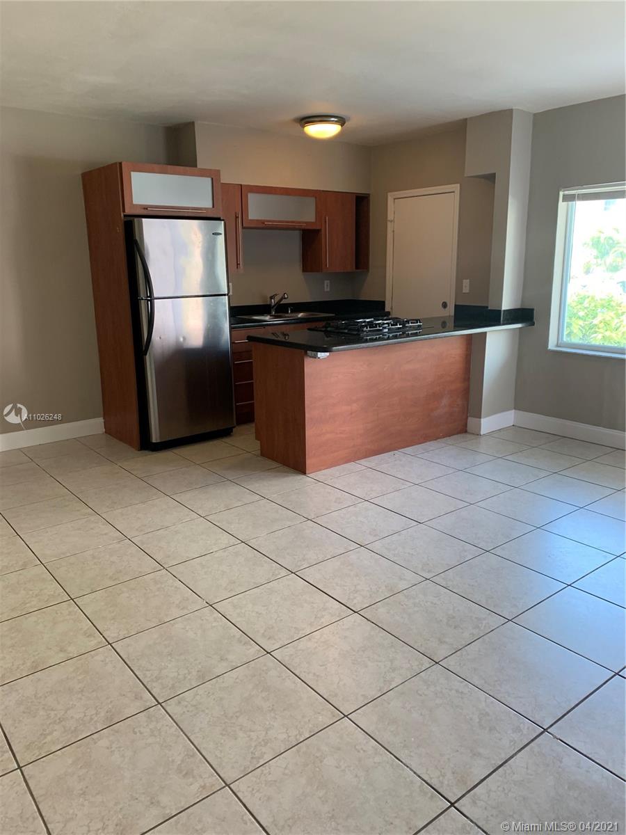 Bay Harbor Islands, FL 33154,10101 W Bay Harbor Dr #3