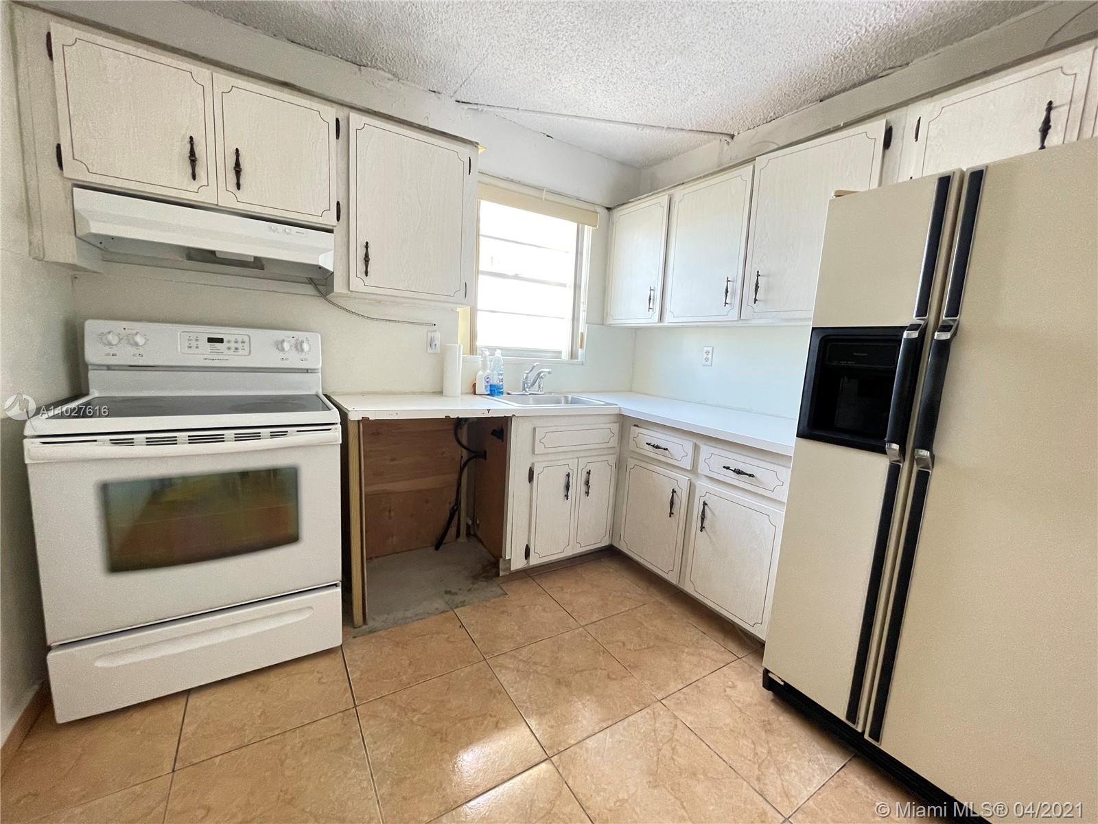 Miami Beach, FL 33141,7900 Tatum Waterway Dr #312