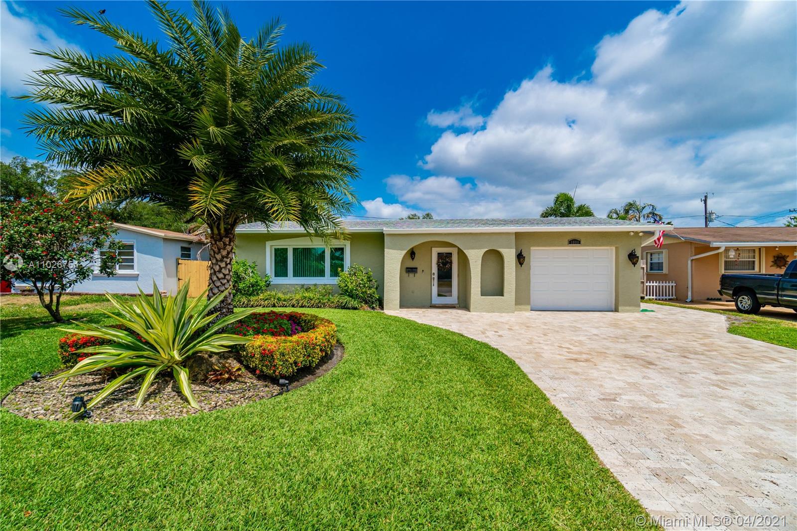 6809 SW 10th Ct, Pembroke Pines, FL 33023