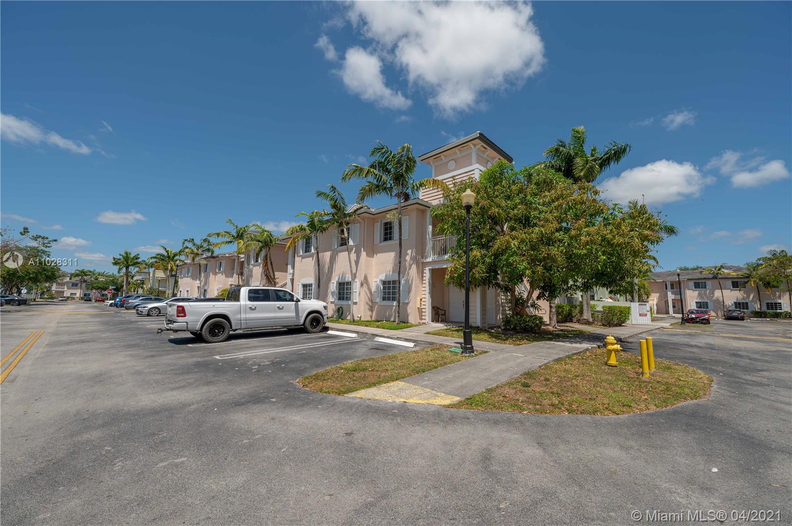 Homestead, FL 33033,2733 NE 3rd Ct #206