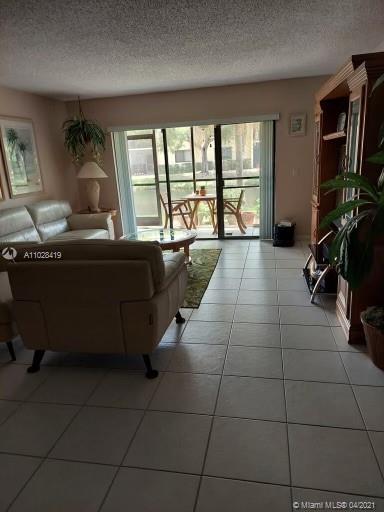 Weston, FL 33326,398 Lakeview Dr #105