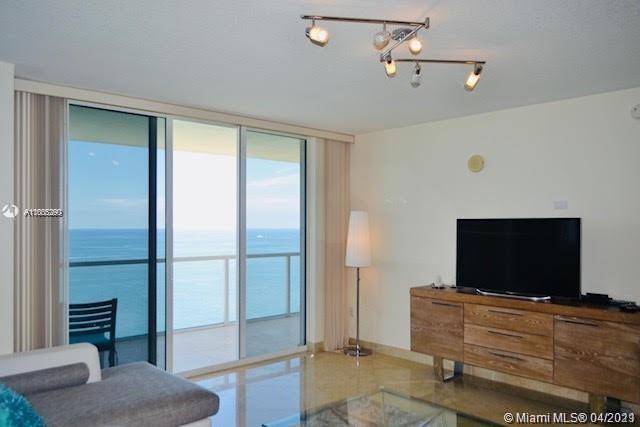 Sunny Isles Beach, FL 33160,16699 Collins Ave #2402