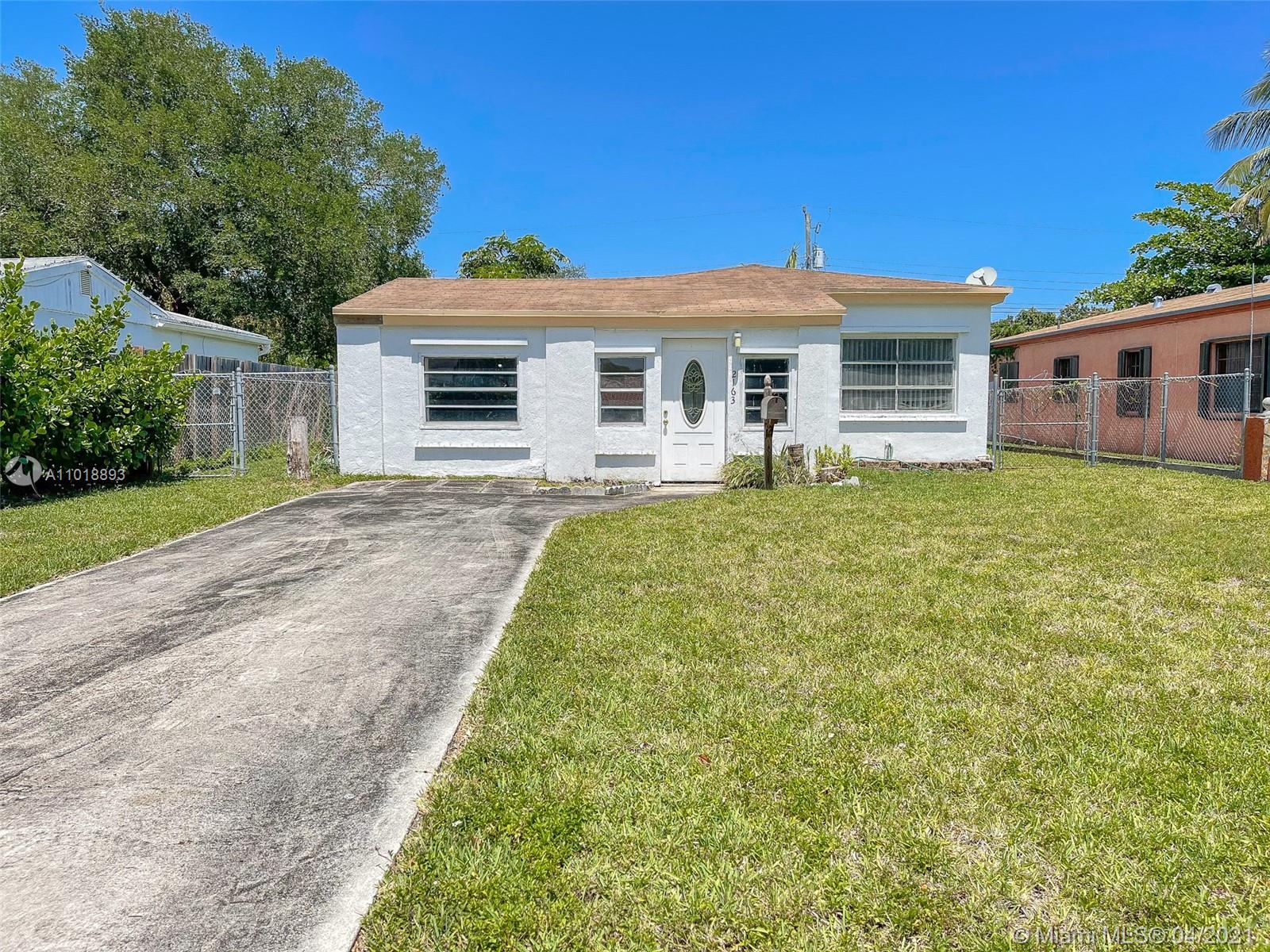 2163 NE 182nd St, North Miami Beach, FL 33162