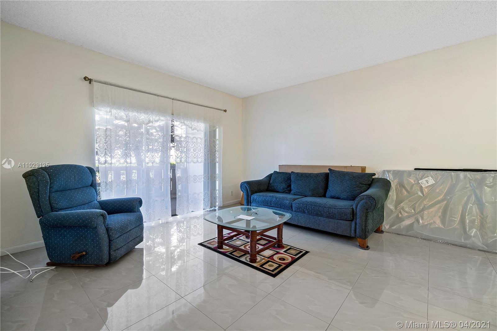 Hollywood, FL 33021,4330 Hillcrest Dr #112