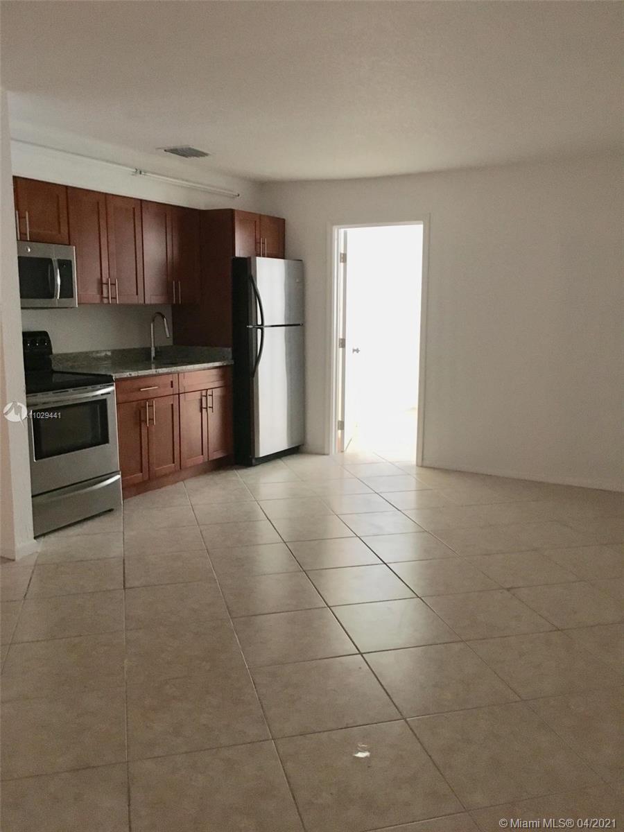 Hollywood, FL 33020,2530 Pierce St #104