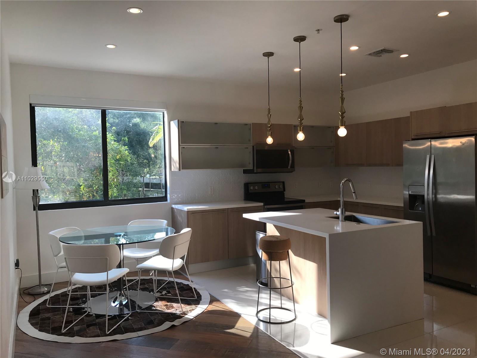 Pompano Beach, FL 33060,132 SE 4th Ter #132