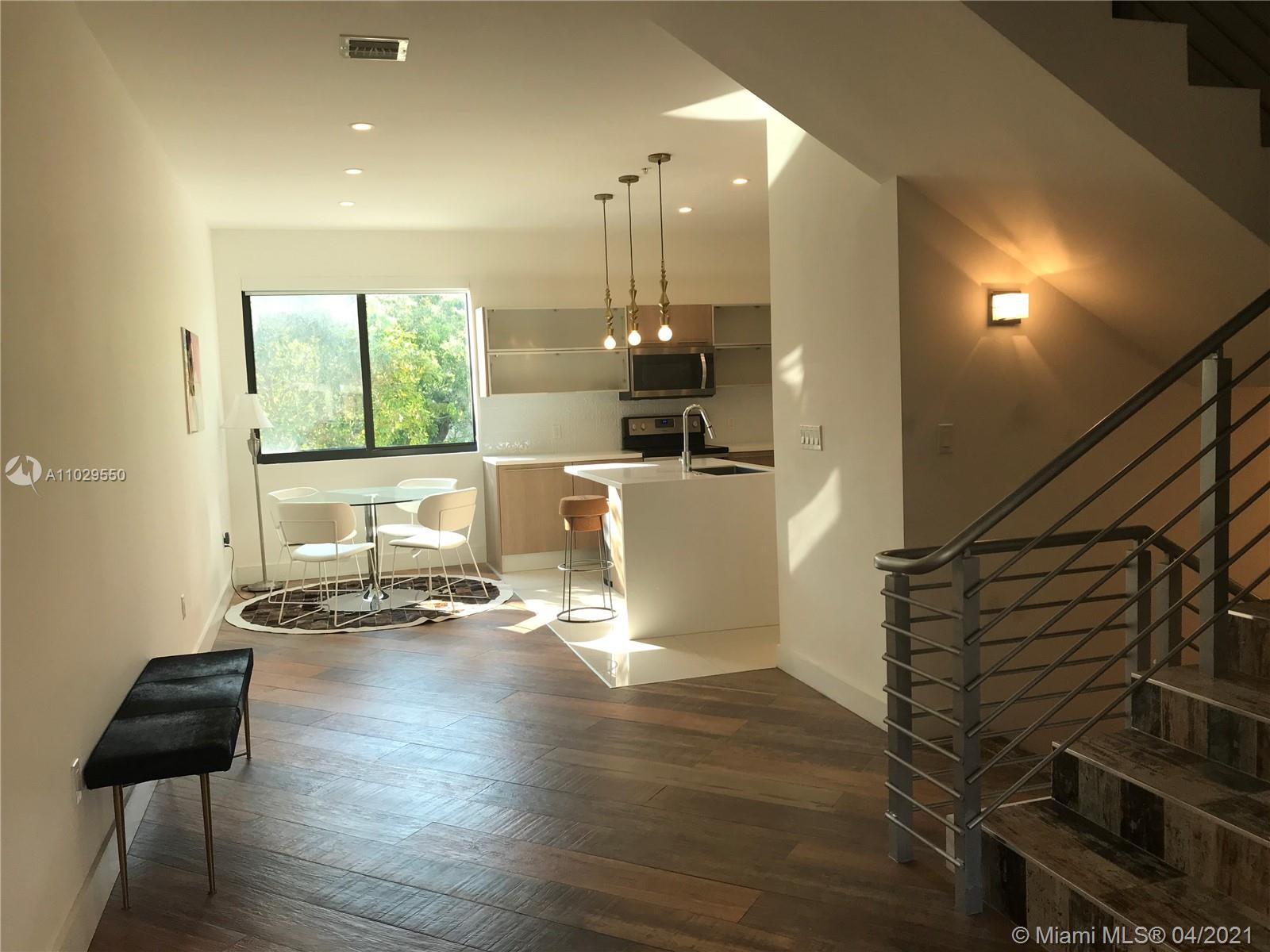 Pompano Beach, FL 33060,132 SE 4th Ter #132