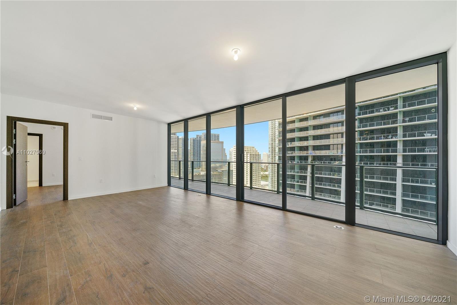 Miami, FL 33131,1000 Brickell Plaza #2909