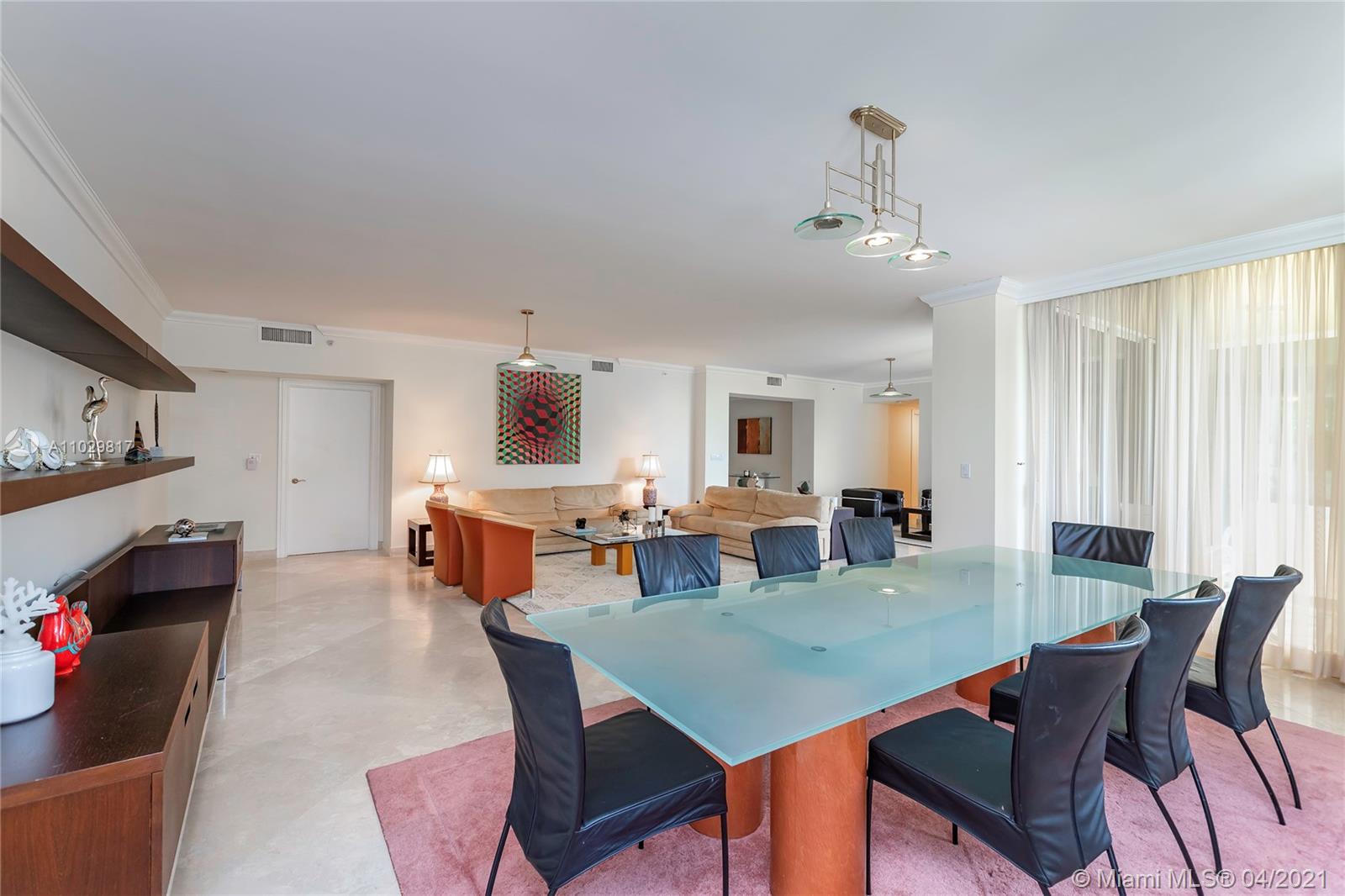 Key Biscayne, FL 33149,445 Grand Bay Dr #310