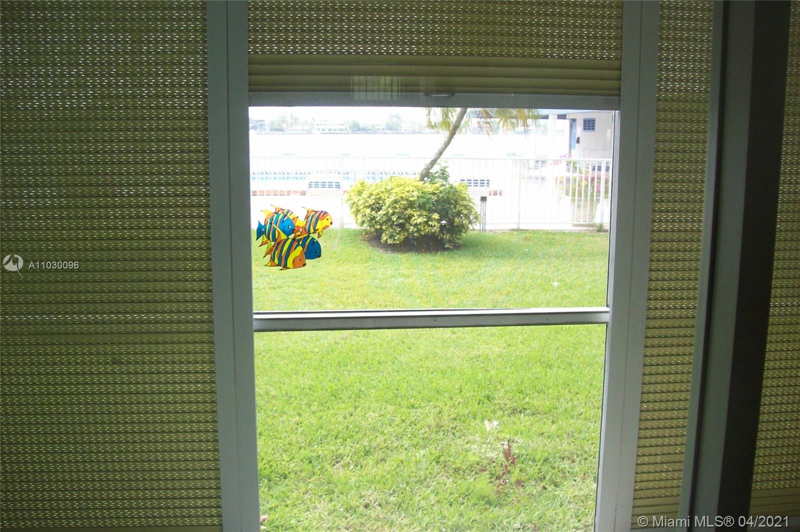 Aventura, FL 33160,3010 Marcos Dr #R110