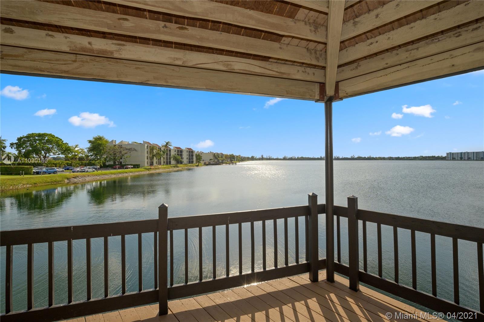 Oakland Park, FL 33309,118 Lake Emerald #103