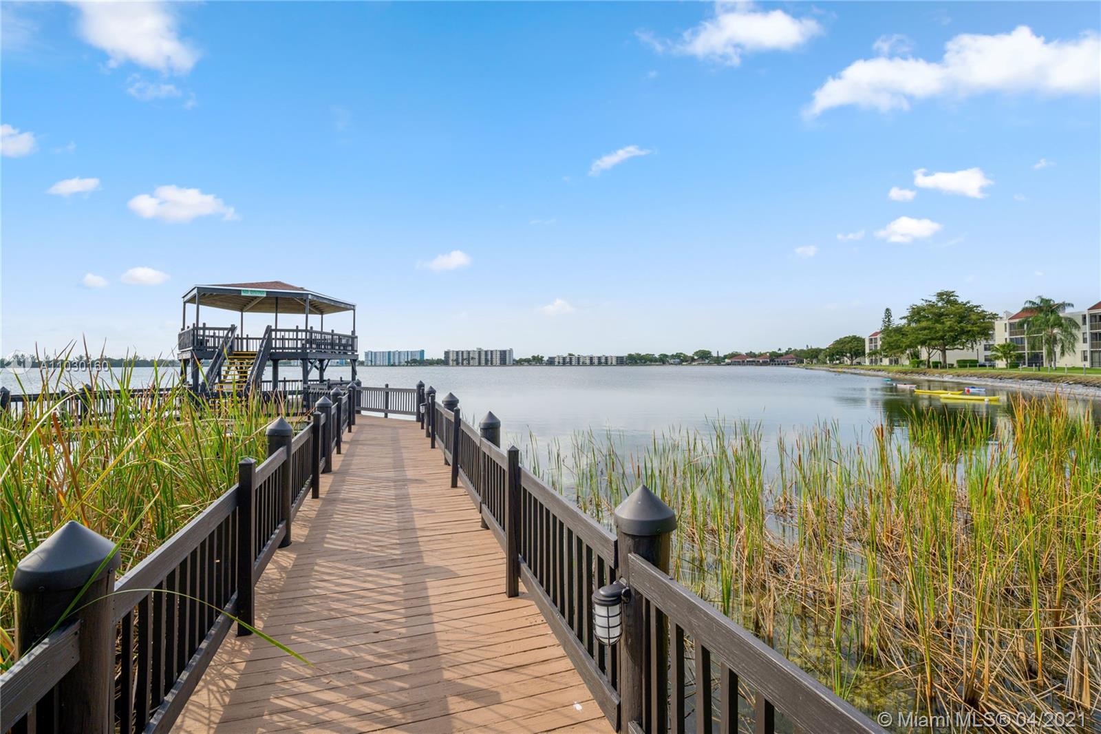 Oakland Park, FL 33309,118 Lake Emerald #103