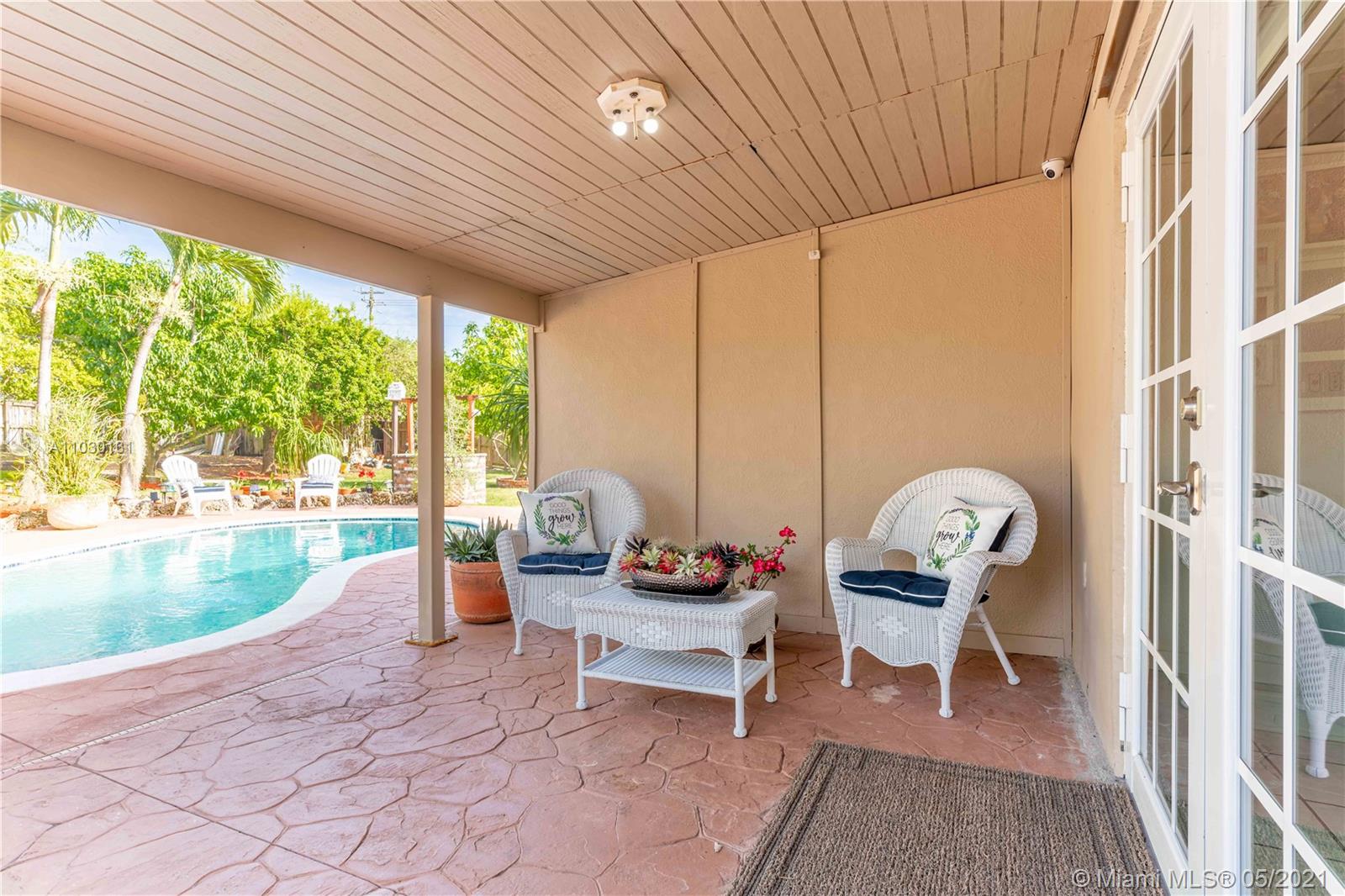 15741 SW 100th Ave, Miami, FL 33157