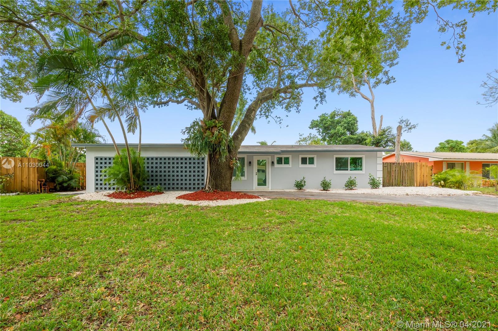 4872 NW 1st Ct, Plantation, FL 33317