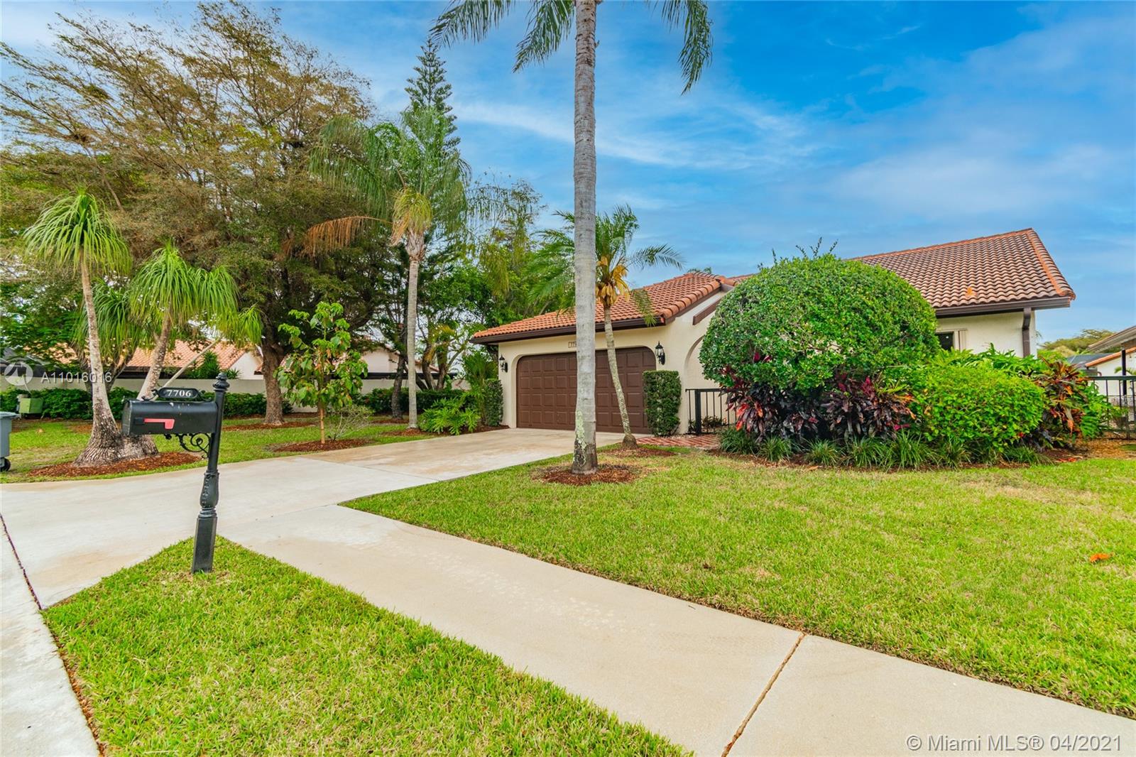 Boca Raton, FL 33433,7706 Villa Nova Dr