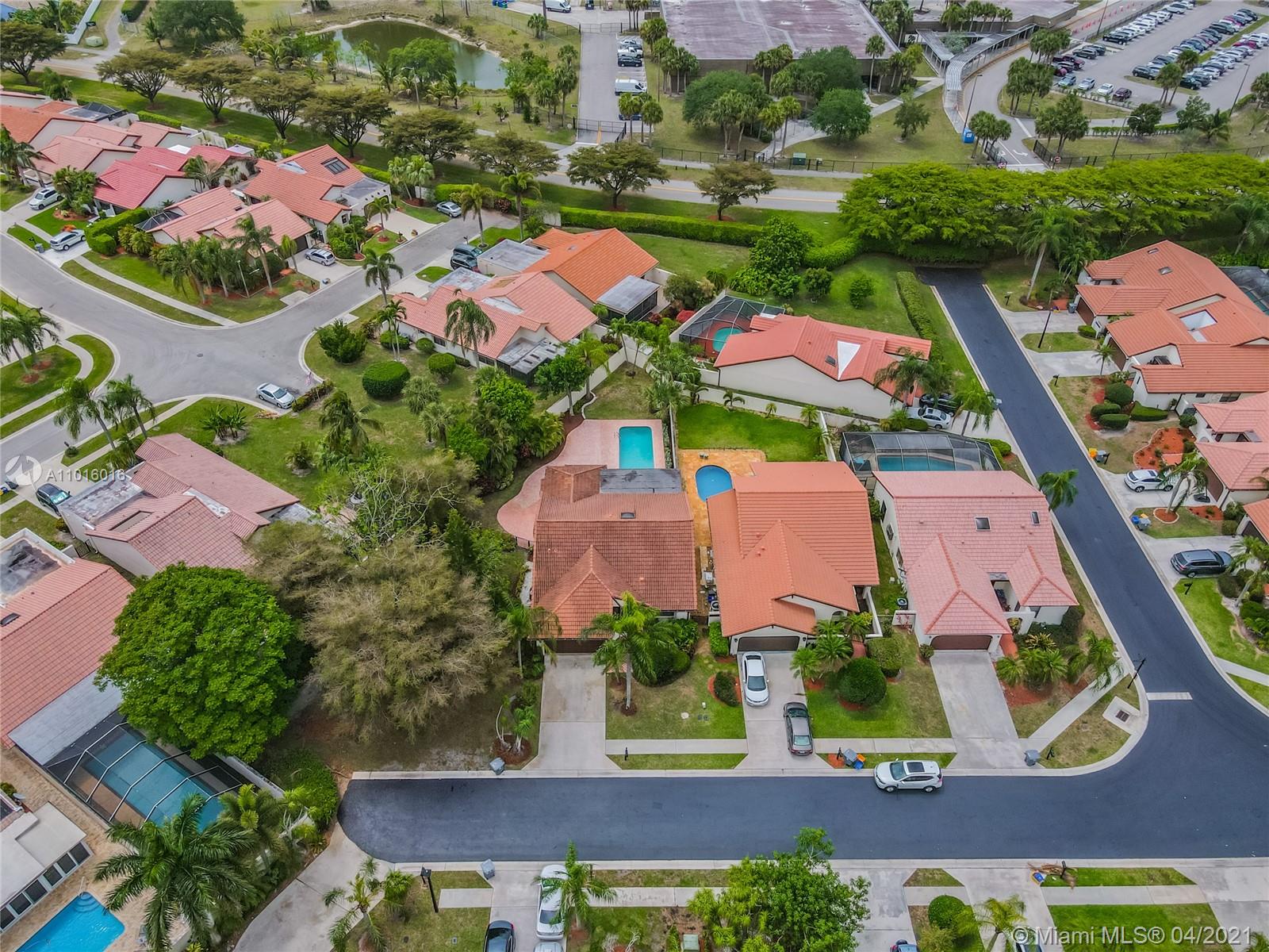 Boca Raton, FL 33433,7706 Villa Nova Dr