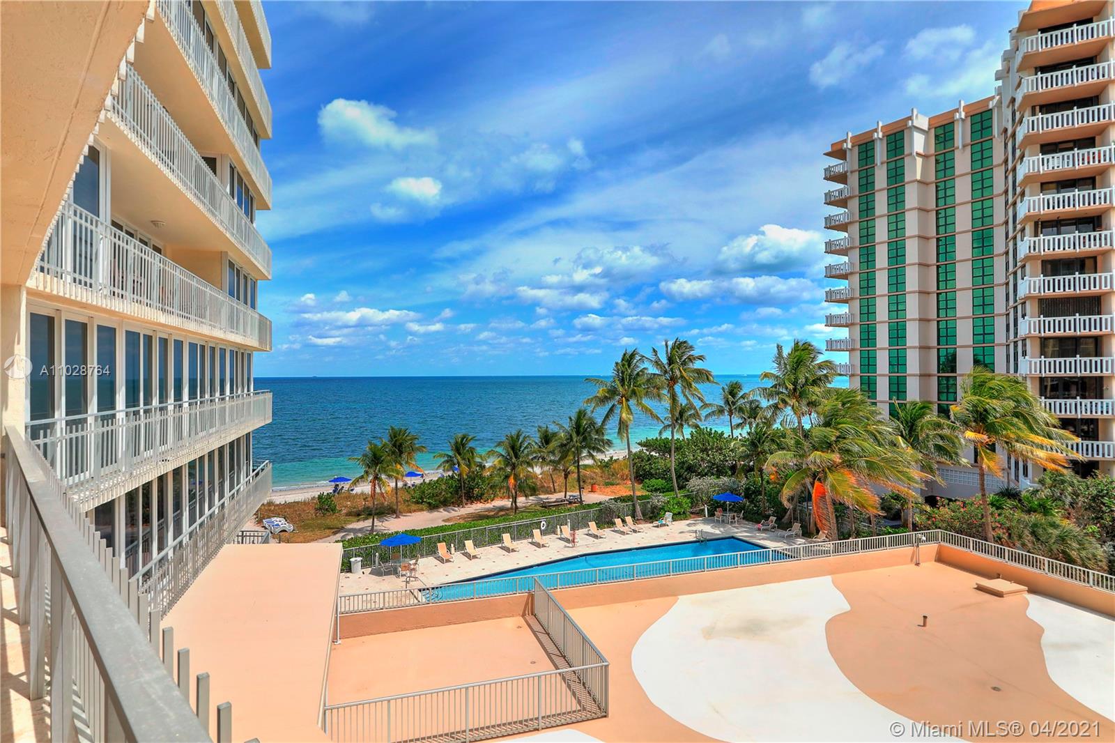 Key Biscayne, FL 33149,600 Grapetree Dr #5BS