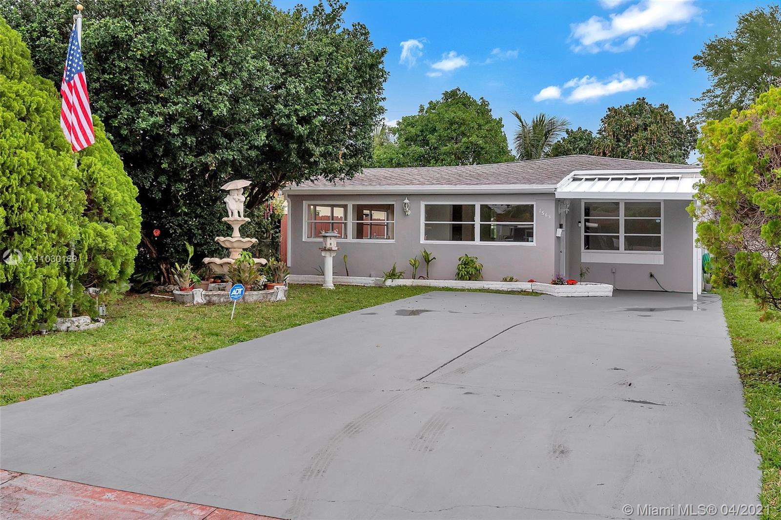 1563 NE 174th St, North Miami Beach, FL 33162