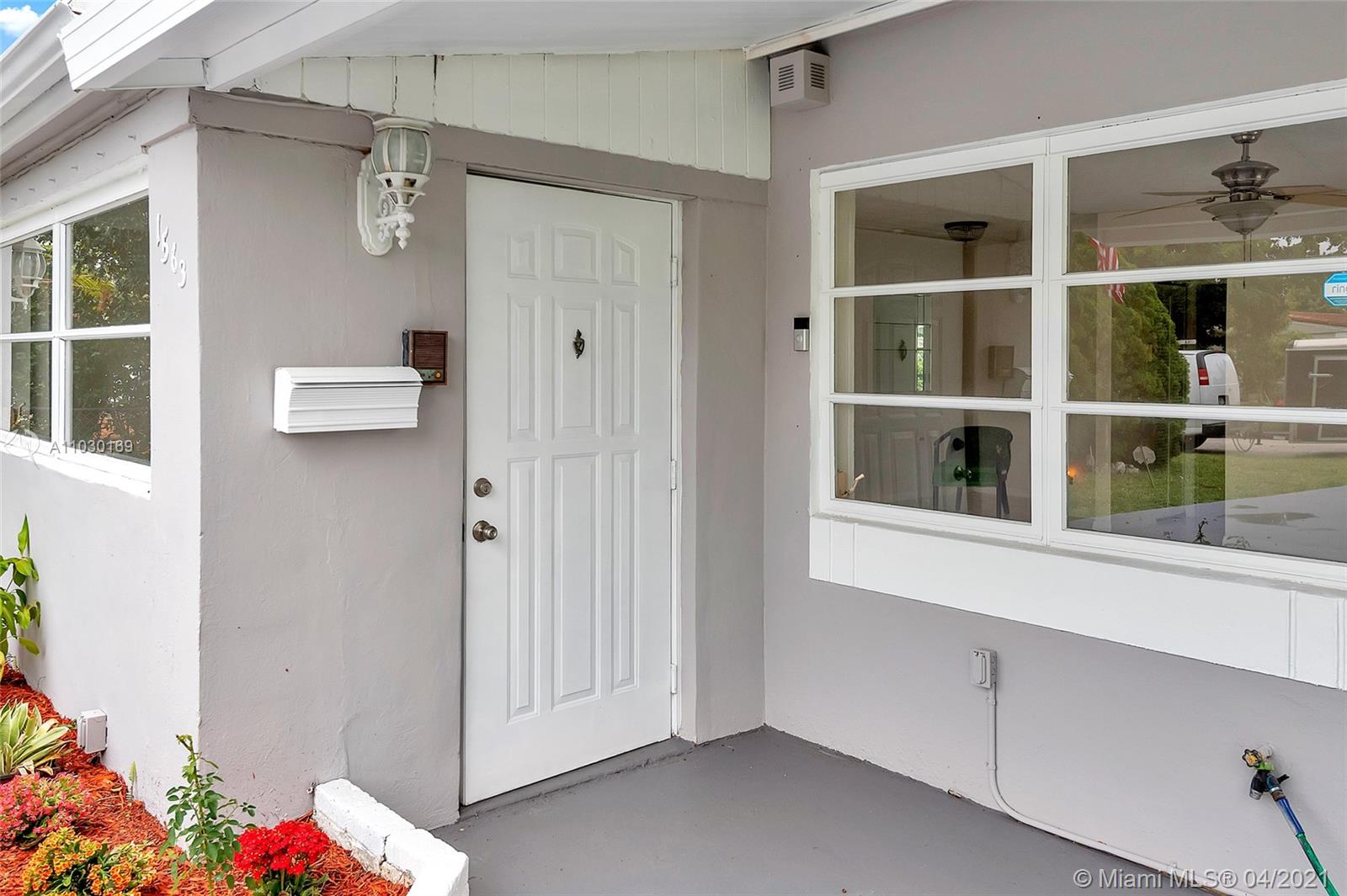 1563 NE 174th St, North Miami Beach, FL 33162