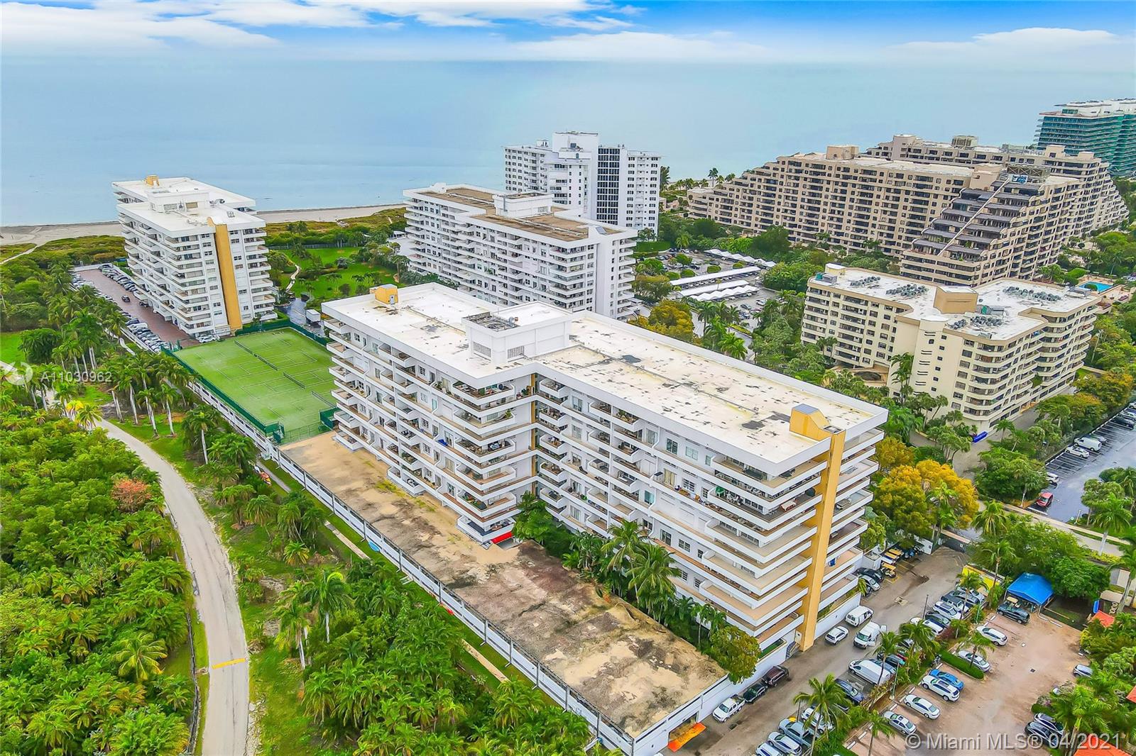 Key Biscayne, FL 33149,155 Ocean Lane Dr #405