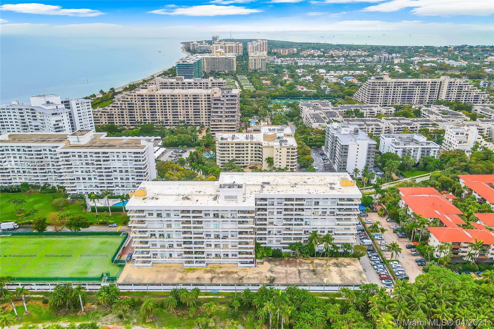 Key Biscayne, FL 33149,155 Ocean Lane Dr #405