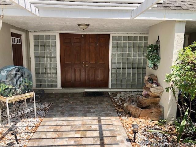 4930 SW 94th Way, Cooper City, FL 33328