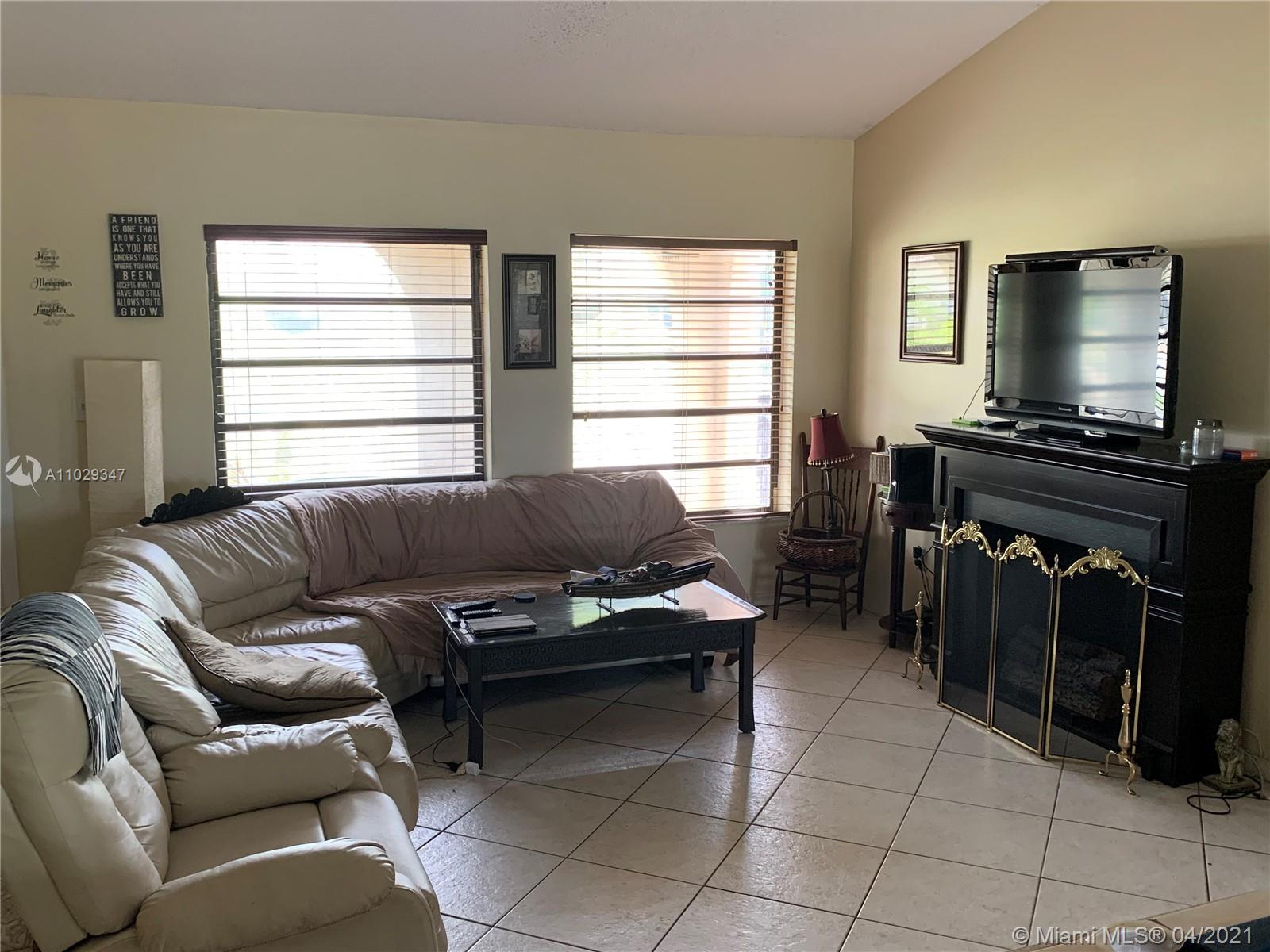 10571 NW 21st St, Sunrise, FL 33322