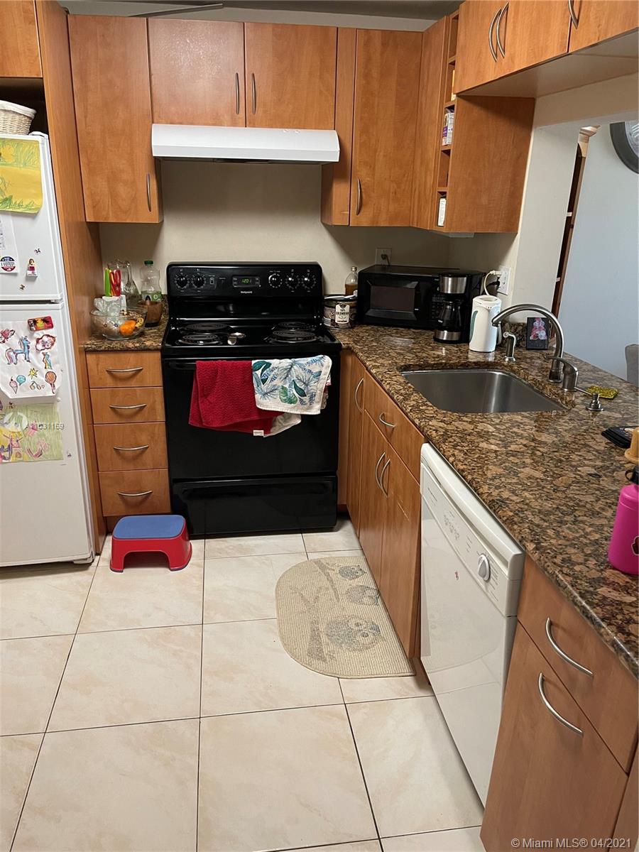 Miami, FL 33176,10865 SW 112th Ave #218