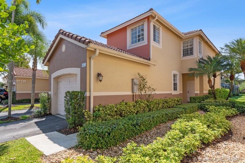 3675 San Simeon Cir, Weston, FL 33331