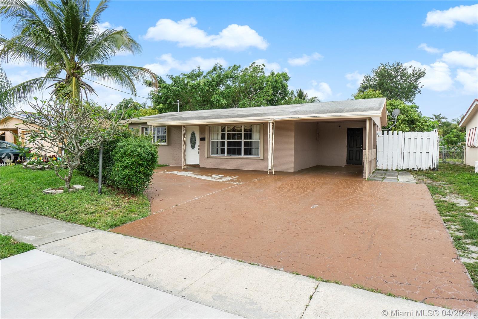 3549 NW 37th Ave, Lauderdale Lakes, FL 33309