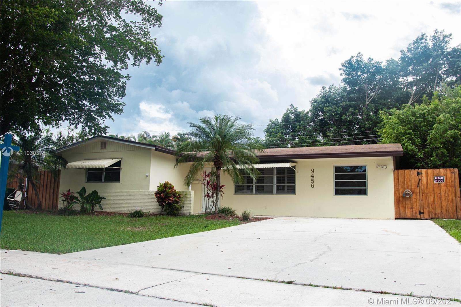 9456 SW 52nd Ct, Cooper City, FL 33328