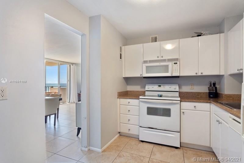 Lauderdale By The Sea, FL 33062,1900 S Ocean Blvd #2E