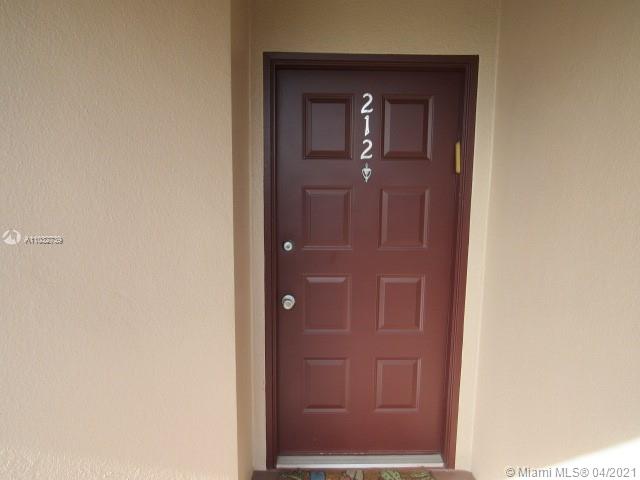 Pembroke Pines, FL 33027,300 SW 130th Ter #212B