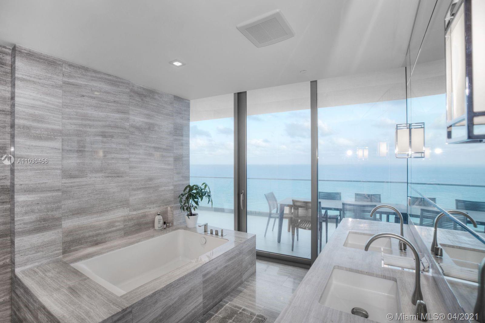 Sunny Isles Beach, Florida 33160, 4 Bedrooms Bedrooms, ,5 BathroomsBathrooms,Residential,For Sale,A11030456