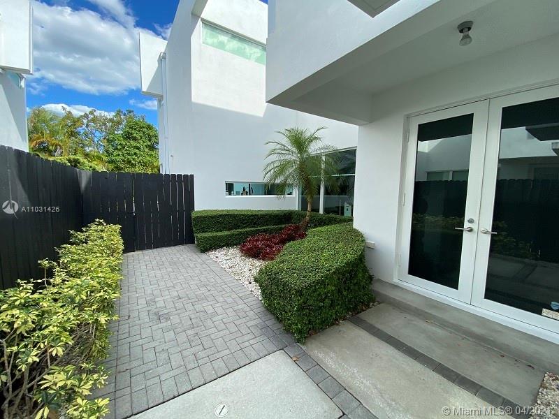 Miami, FL 33133,2871 SW 36th Ct #2871