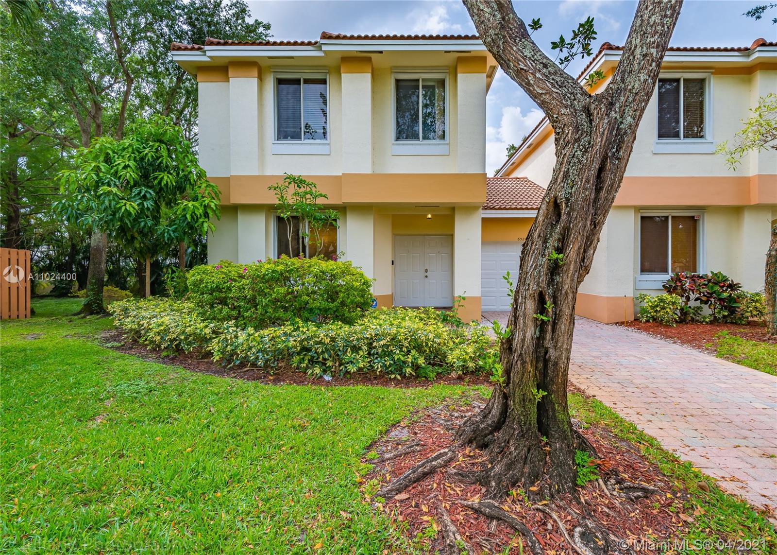 Davie, FL 33314,6524 Hidden Cove Dr #1-4