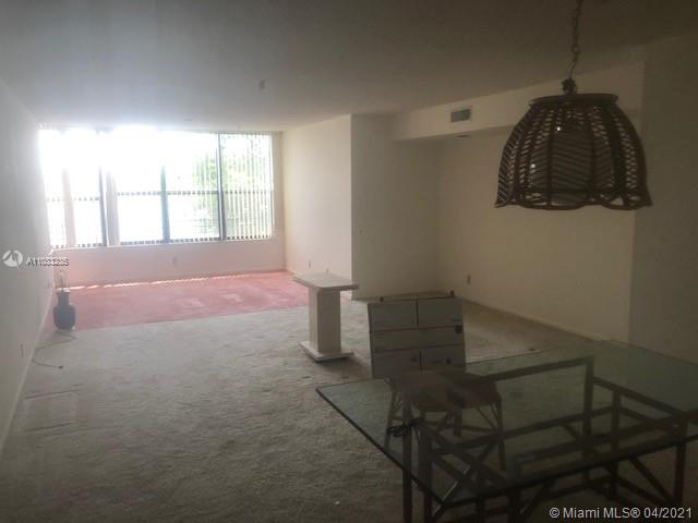 Coconut Creek, FL 33066,2768 S Carambola Cir S #305