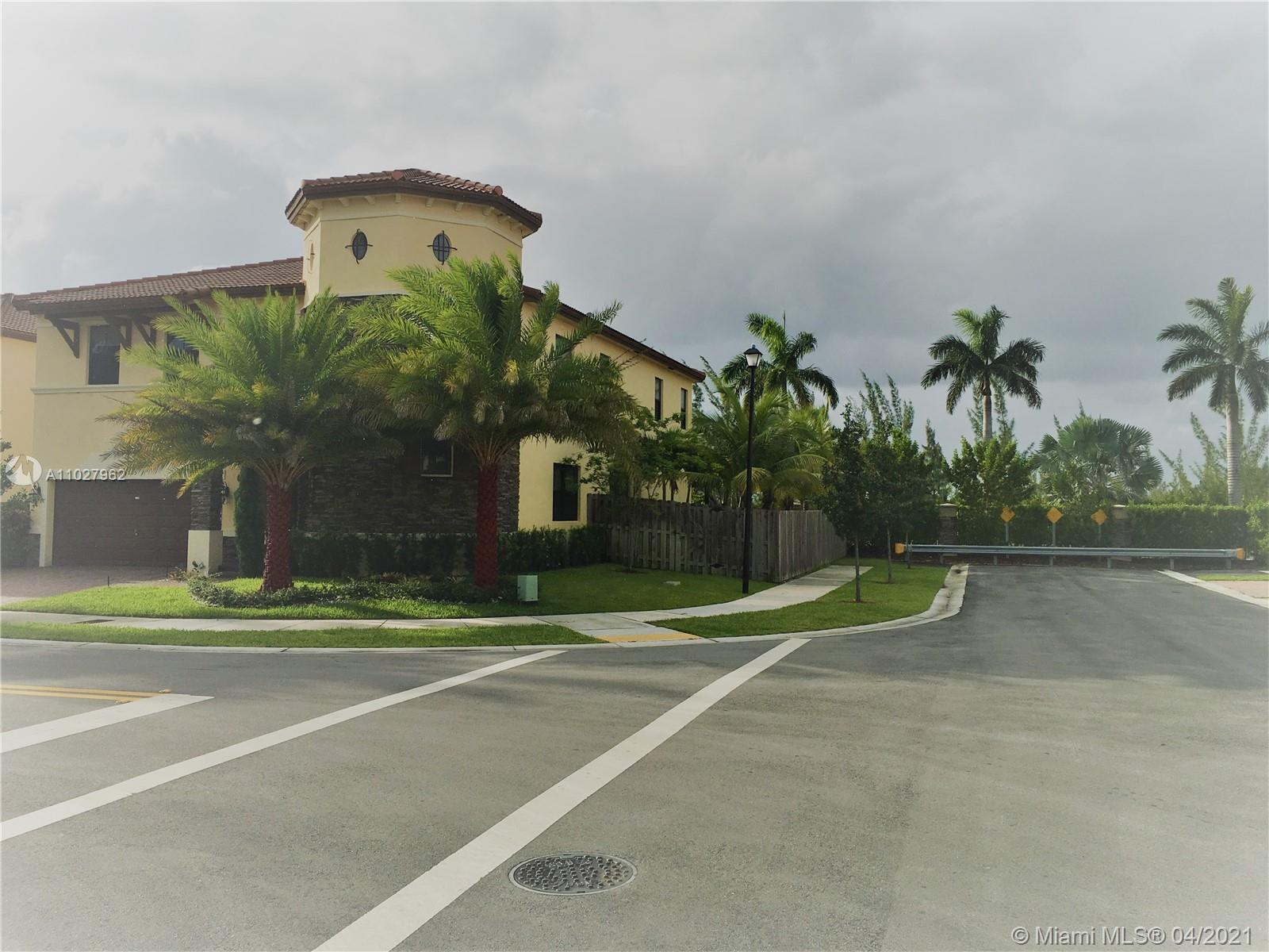 9805 NW 89th Ter, Doral, FL 33178