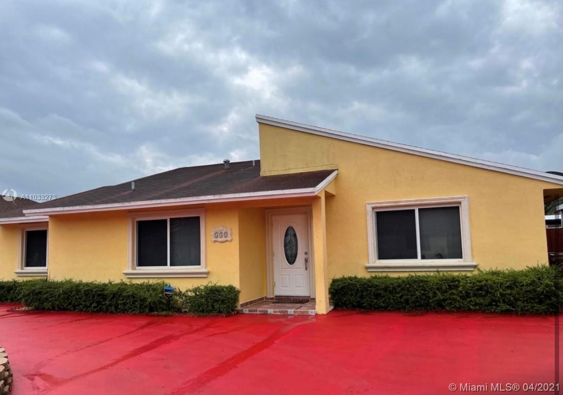 532 W 79th Pl, Hialeah, FL 33014