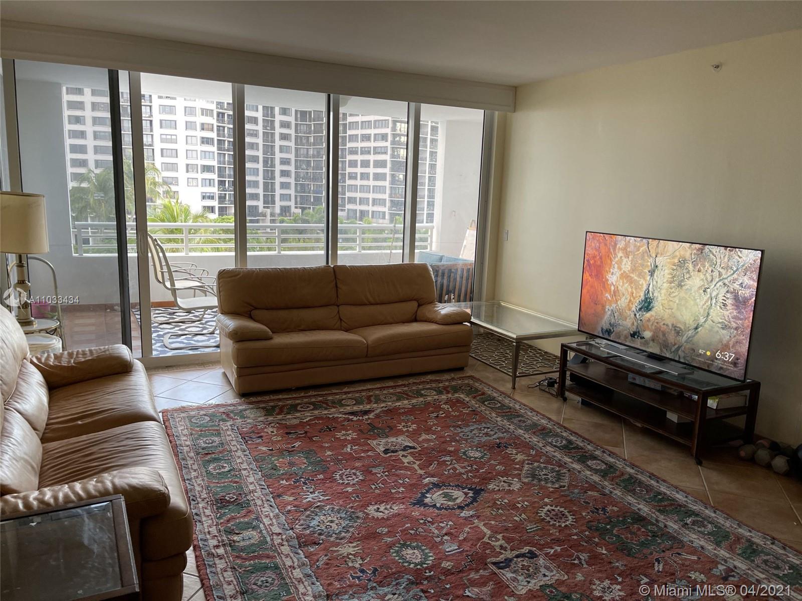 Miami, FL 33131,848 Brickell Key Dr #805